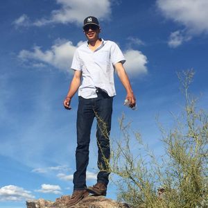 Meet your Posher, Luis